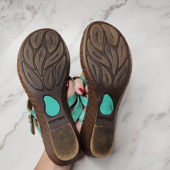 Born Concepts Leather Sandals Toe-Post Wedges Teal Strappy Women's 6 - Picture 7 of 9